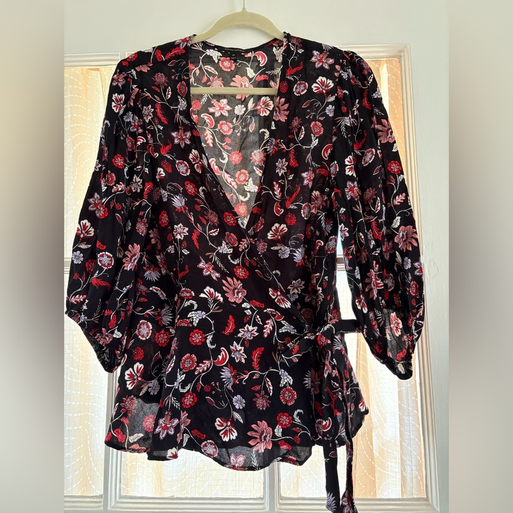 Banana Republic wrap Blouse
